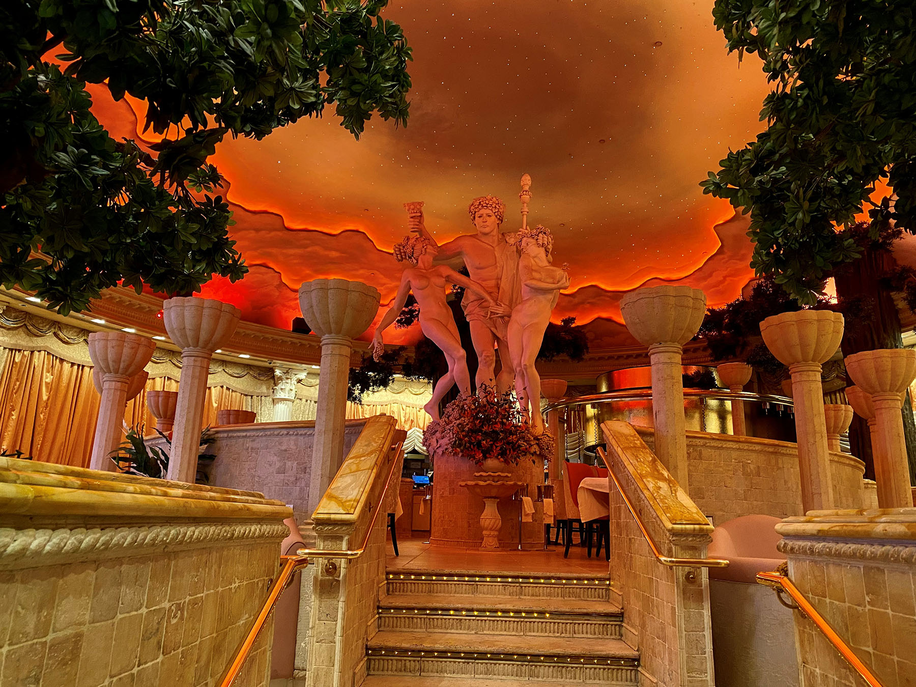 Anolis Romanza Restaurant Peppermill Reno – Fire2