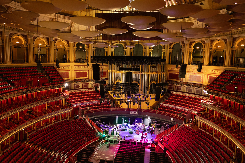 Steve-Hackett_Royal-Albert-Hall_photo-by-Diana-Seifert_3